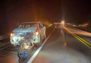 Após cair de moto, homens são atropelados por carro na BR-156