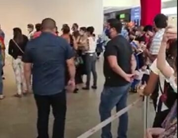 Prefeitura nega irregularidades na vacinação em shopping, mas suspende atividade