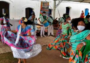 Com feira e dança, Amapá comemora Dia Estadual do Marabaixo