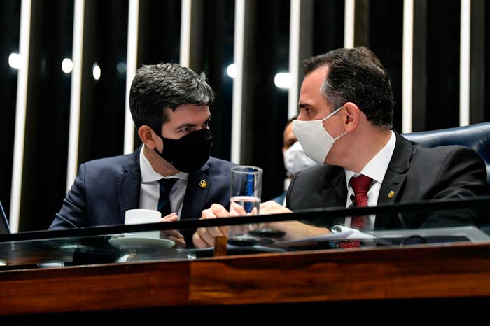 Senador do Amapá assume relatoria da Lei da Vacina