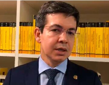 Ministro diz a Randolfe que Amapá receberá vacinas