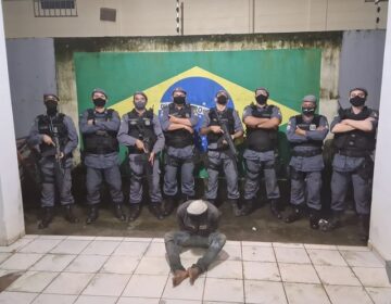 PM prende homem acusado de matar pai e filha