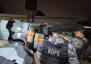 Policial do Bope é seguido e baleado por grupo armado