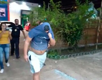 Homem é preso com submetralhadora e drogas