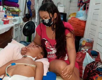 Após cirurgia, adolescente fica cego, mudo e tetraplégico