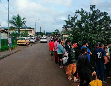 Brasileiros atravessam a fronteira para serem vacinados na Guiana