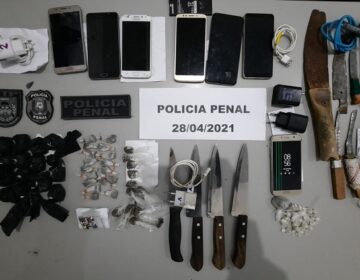 Investigação de golpes leva à apreensão de armas, drogas e celulares no Iapen