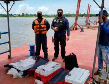 Receita encontra malas com 200 celulares em navio no Amapá