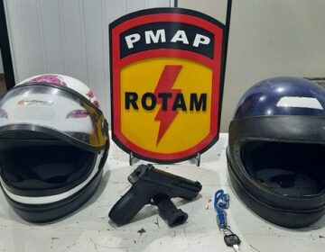 Bope flagra dupla com moto roubada e réplica de pistola