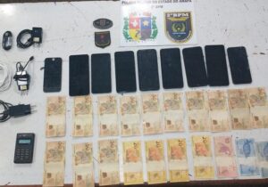Suspeitos vendiam celulares de roubo a residência pela internet, diz PM