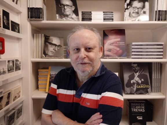 Morre o escritor Leão Zagury