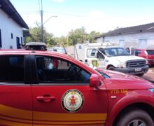Apanhador de açaí morre ao encostar em fio elétrico irregular dentro de rio