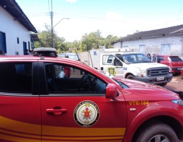 Apanhador de açaí morre ao encostar em fio elétrico irregular dentro de rio