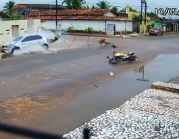 Matagal encobre placa e câmera flagra 2 acidentes em menos de 24h