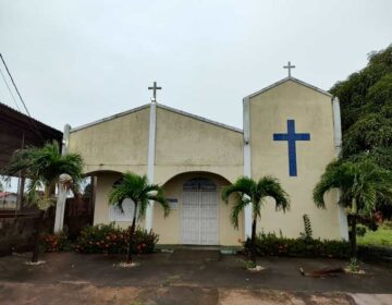 Igreja que teve até o pano do altar levado por ladrões prepara rifa