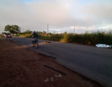 Motorista foge após atropelar e matar ciclista na Rodovia do Curiaú