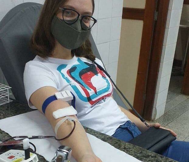 “Me faz sentir útil de uma forma diferente”, diz jovem adventista doadora de sangue
