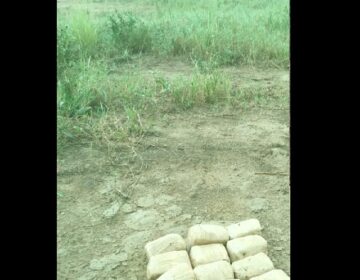Polícia penal encontra carregamento de drogas no campo de futebol do Iapen