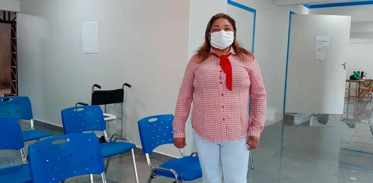 Reeleita no Sinsepeap, Kátia pede vacinação de alunos e pais para retorno em agosto