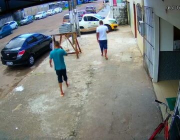 Sozinho, guarda municipal impede roubo em escola contra bandidos armados
