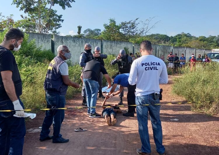 Polícia prende suspeitos por degola no Macapaba; segundo corpo é encontrado na mata