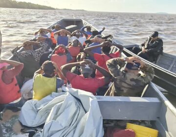 Coiote é pego com dinheiro estrangeiro e imigrantes ilegais