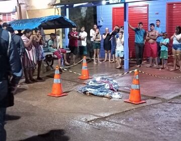 Motorista embriagado em Audi atropela casal em bicicleta; garota morre