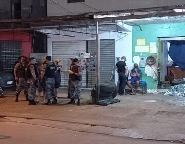 Em borracharia, dupla morre durante troca de tiros com o Bope