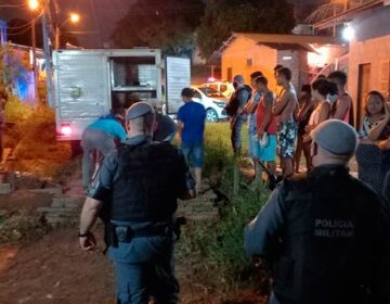 Pais são rendidos e filho é executado no banheiro