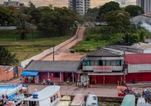 Rua 'nova' promove encontro da FAB com o Amazonas