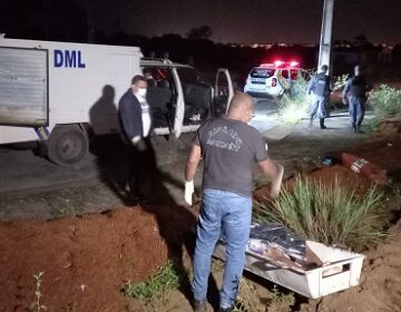 Suspeito de roubo morre em tiroteio com a PM em área de mata