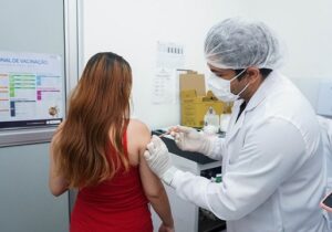 Em Macapá, vacinação desta terça é para jovens de 22 anos sem agendamento