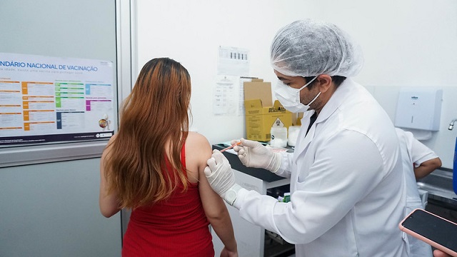 Em Macapá, vacinação desta terça é para jovens de 22 anos sem agendamento