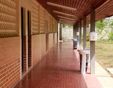 Escolas preparam volta às aulas presenciais