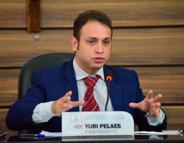Ex-vereador terá descontos em salário para indenizar presidente da Câmara