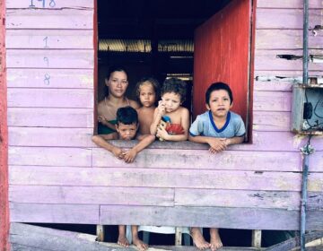 Mãe de 4 filhos, 2 com deficiência, desempregada e grávida vive drama