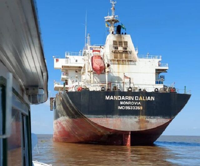 Navio estrangeiro ancorado no Amapá tem agora 17 infectados
