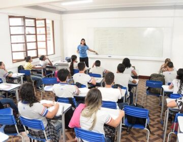 Estado convoca 614 professores para contratos