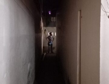 Atirador mascarado invade quitinete e mata jovem com 3 tiros