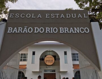 Aos 75 anos, Escola Barão do Rio Branco é reinaugurada