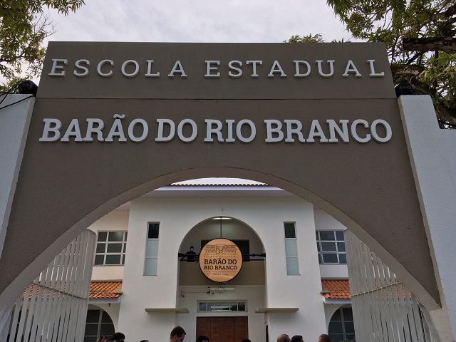 Aos 75 anos, Escola Barão do Rio Branco é reinaugurada
