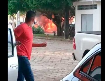 Ônibus explode e Detran é evacuado