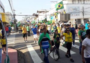7 de setembro reúne 10 mil em manifestações pacíficas no Amapá, diz organização