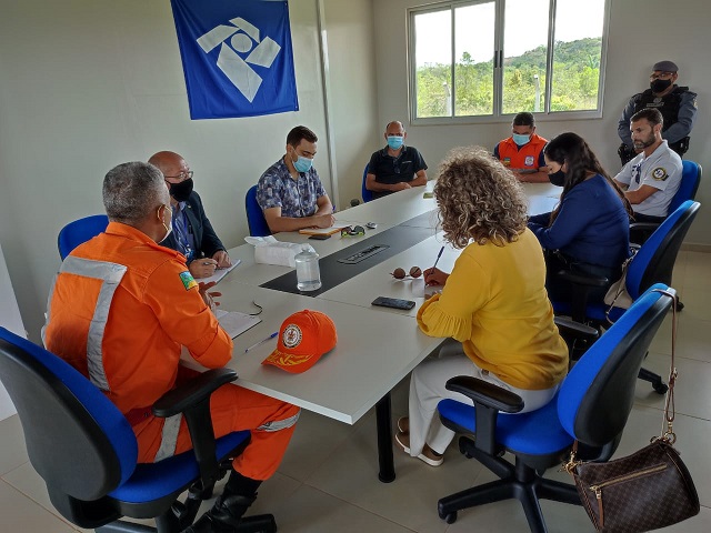 Estado monta base de apoio às famílias de brasileiros naufragados