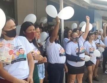 Protesto pede expulsão e punição de policiais envolvidos em mortes de inocentes em Santana