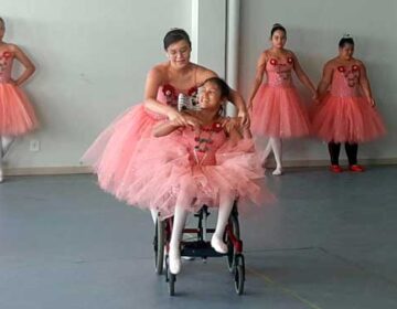 Menina abandonada na rua encontra a inclusão na dança