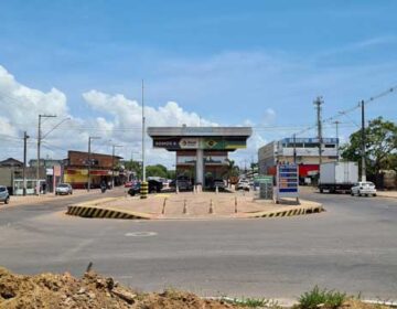 Polêmica: Ação pede demolição de posto construído em canteiro central