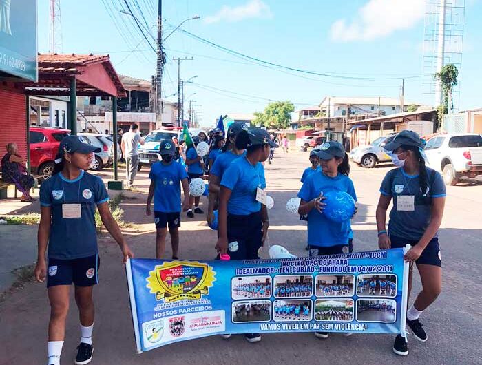 Cidadão Mirim: Randolfe faz Caminhada da Paz com crianças de projeto da PM