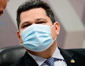 Davi passa por cirurgia em SP