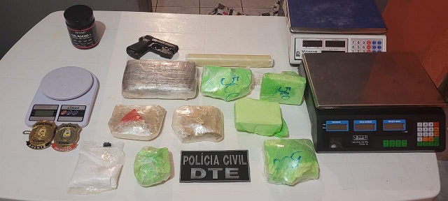 Polícia descobre ponto de distribuição do tráfico e encontra 4,5 kg de crack e cocaína